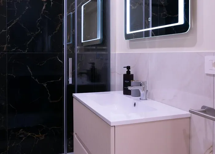 Marconi 34 - Eleganza E Comodita In Pieno Centro Storico Bolonya